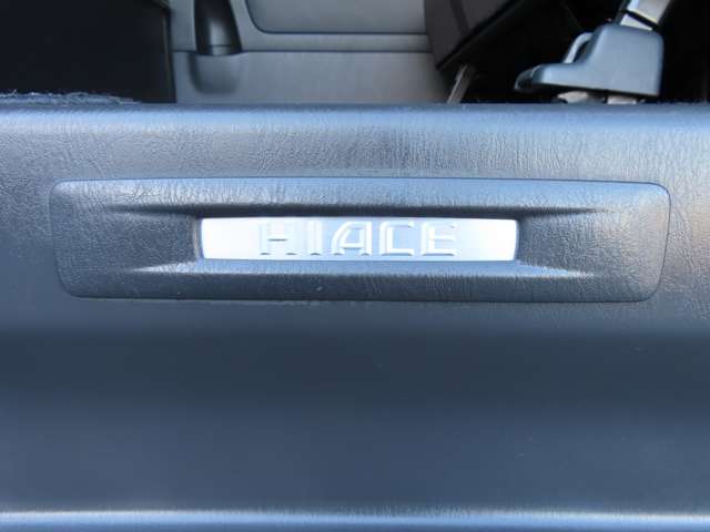 U00047361114_11_001.jpg