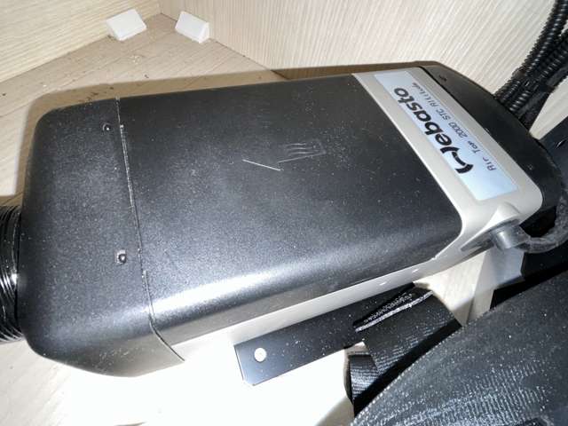 U00048470069_39_001.jpg