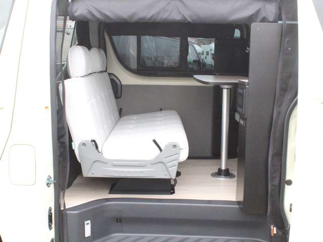 U00048523018_32_001.jpg