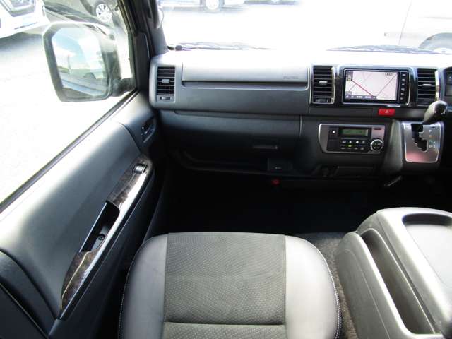 U00048337800_30_001.jpg