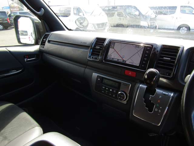 U00048337800_40_001.jpg