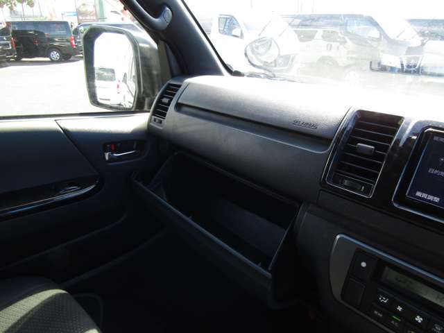 U00048337800_49_001.jpg