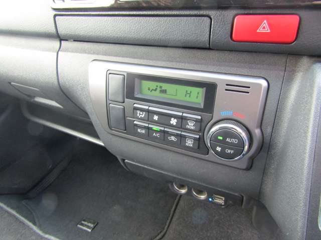 U00048211975_45_001.jpg