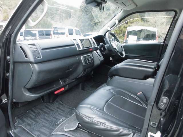 U00047753645_8_001.jpg