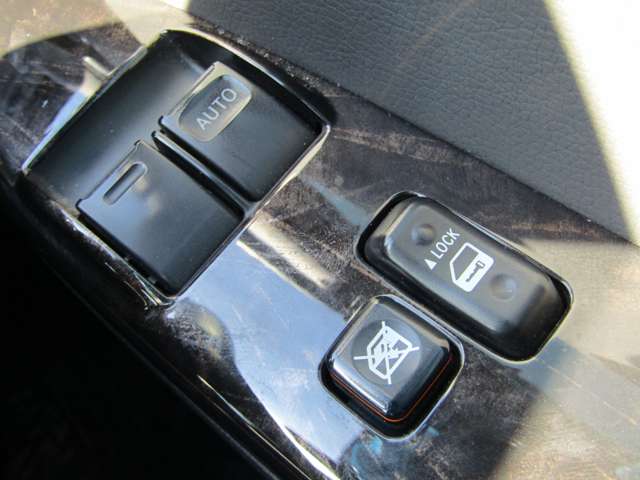 U00047490624_34_001.jpg