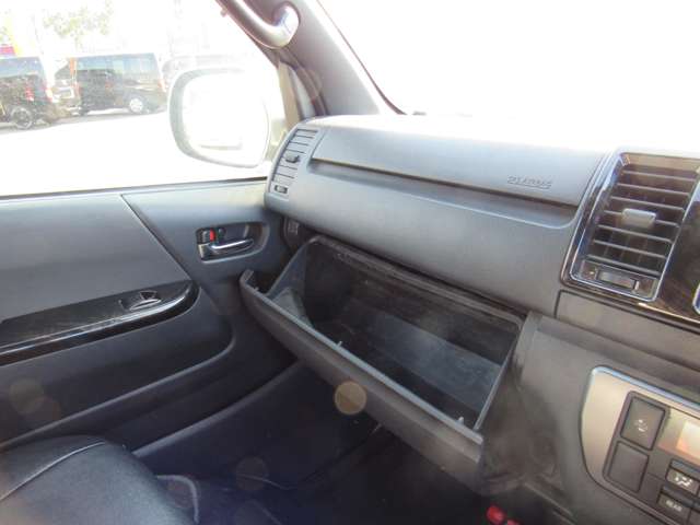 U00048390379_52_001.jpg