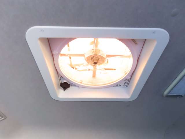 U00047288001_35_001.jpg