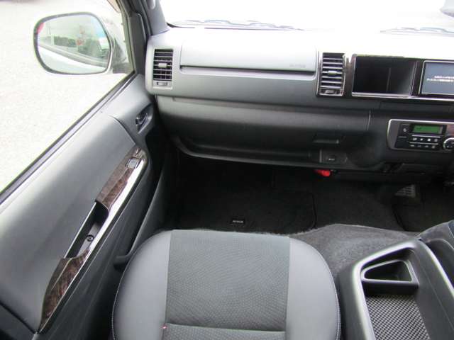 U00047398336_30_002.jpg