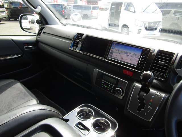 U00048338403_41_001.jpg