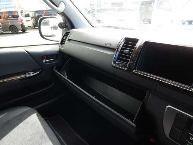 U00048338403_51_001.jpg
