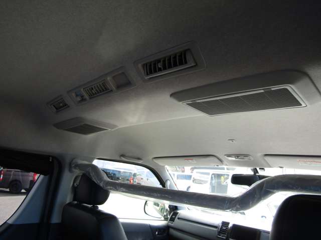 U00048338403_55_001.jpg