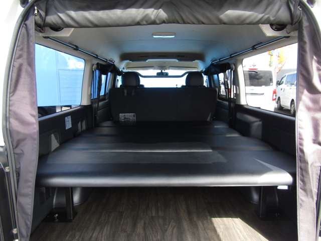 U00048338403_57_001.jpg
