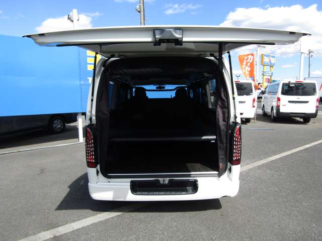U00048338403_58_001.jpg