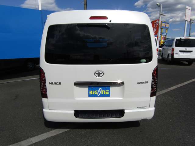 U00048338403_59_001.jpg