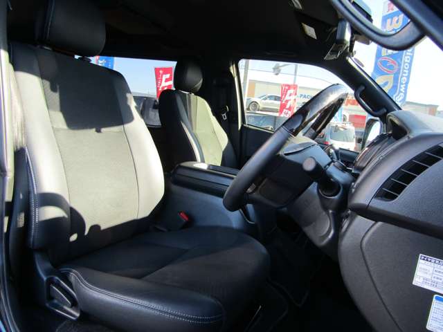 U00047441874_30_001.jpg
