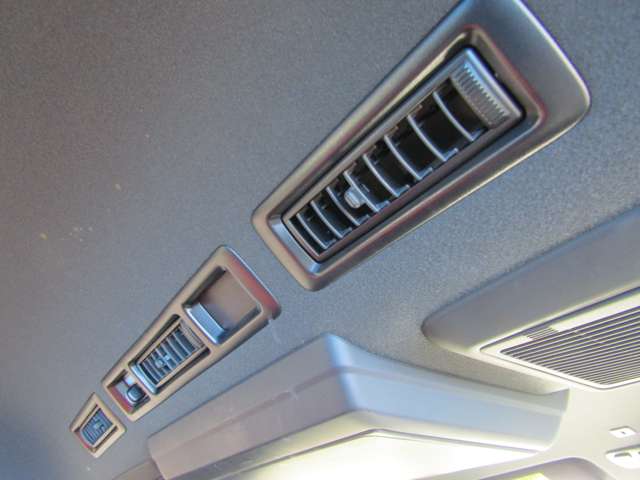 U00047441874_50_001.jpg