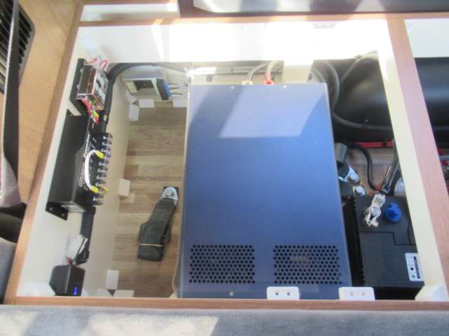 U00048406866_71_001.jpg