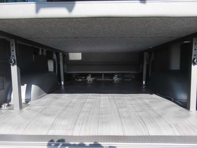 U00048177105_47_001.jpg