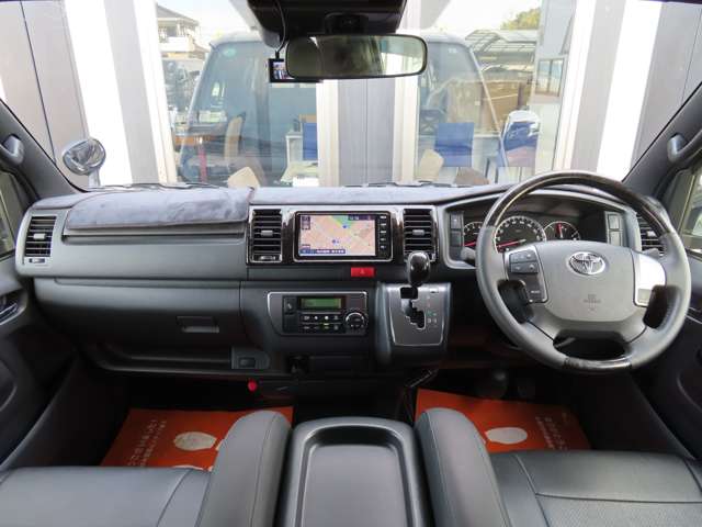 U00047813102_4_001.jpg