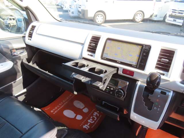 U00048114132_38_001.jpg