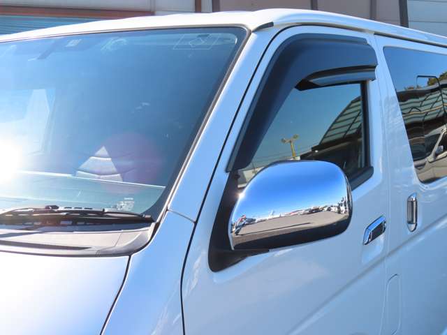 U00048114132_62_001.jpg