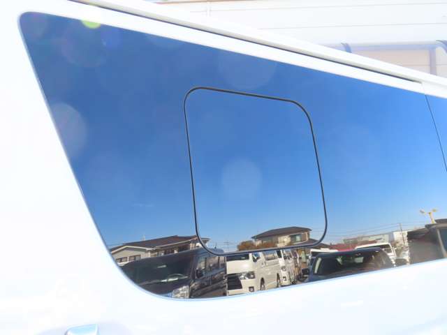 U00048114132_63_001.jpg