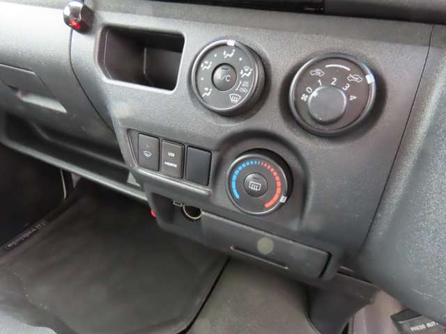 U00047492093_14_001.jpg