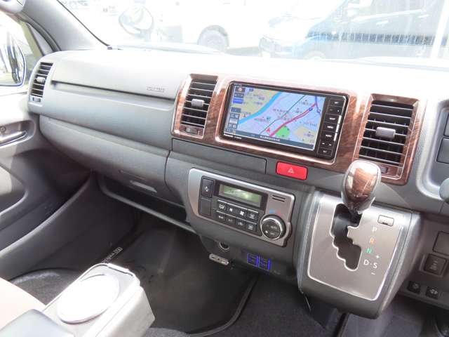 U00048348044_44_001.jpg