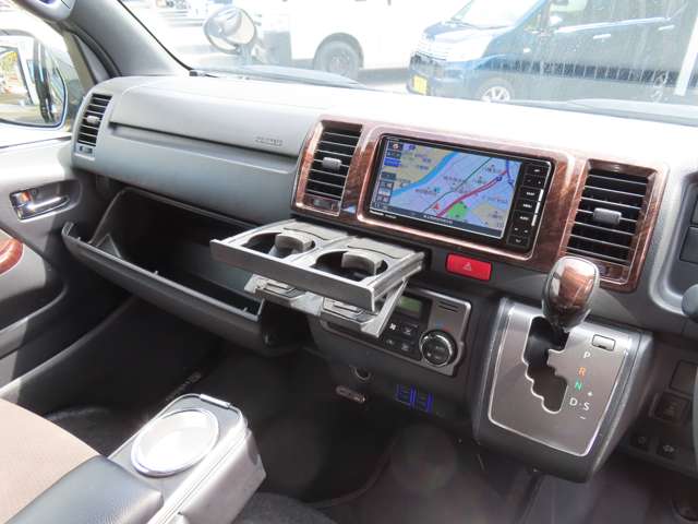 U00048348044_45_001.jpg