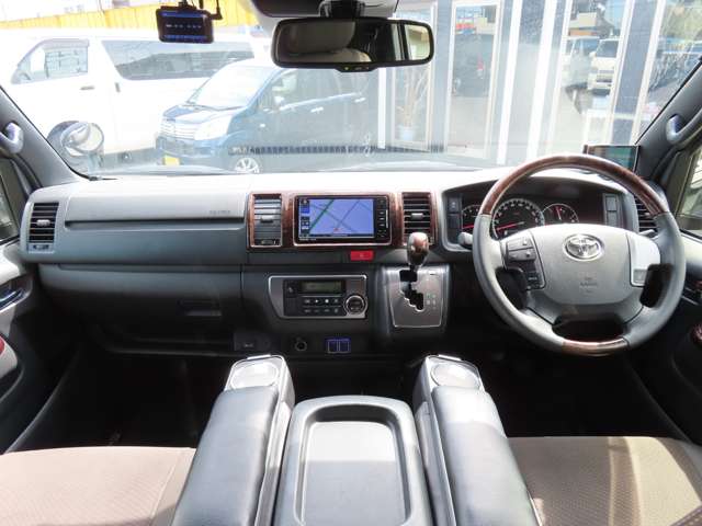 U00048348044_4_001.jpg
