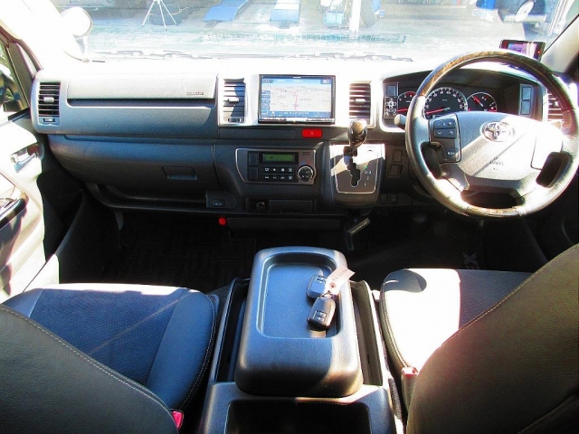 UZ0046800938_1_001.jpg