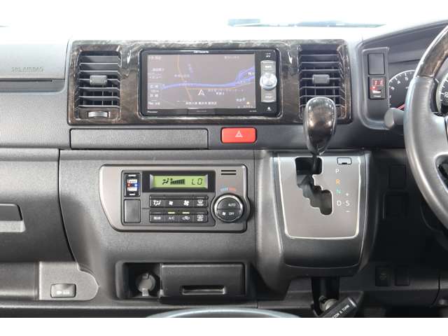 U00046214743_33_001.jpg