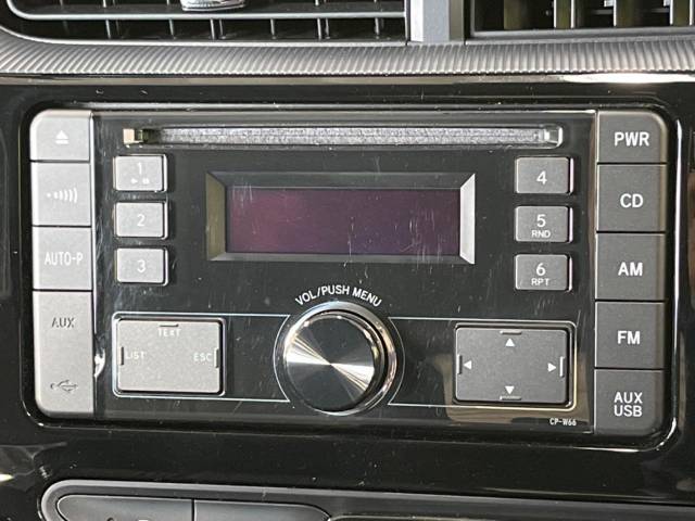 UZ0047783934_36_002.jpg