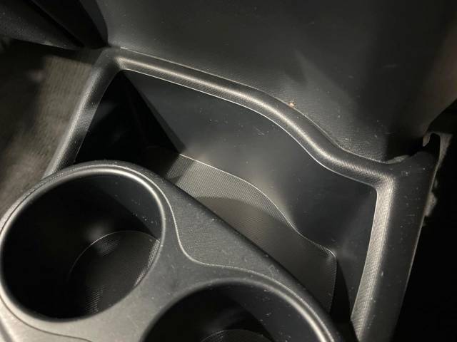 UZ0047808179_46_001.jpg