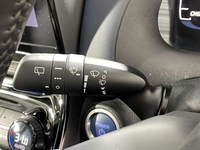 UZ0047650783_40_003.jpg
