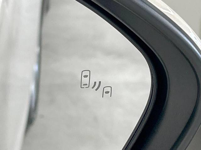 UZ0047826468_5_001.jpg