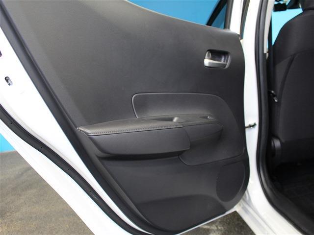 UJ0048343620_55_001.jpg