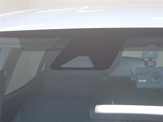 UJ0048447586_12_001.jpg