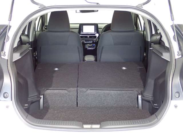 UJ0048447586_47_001.jpg