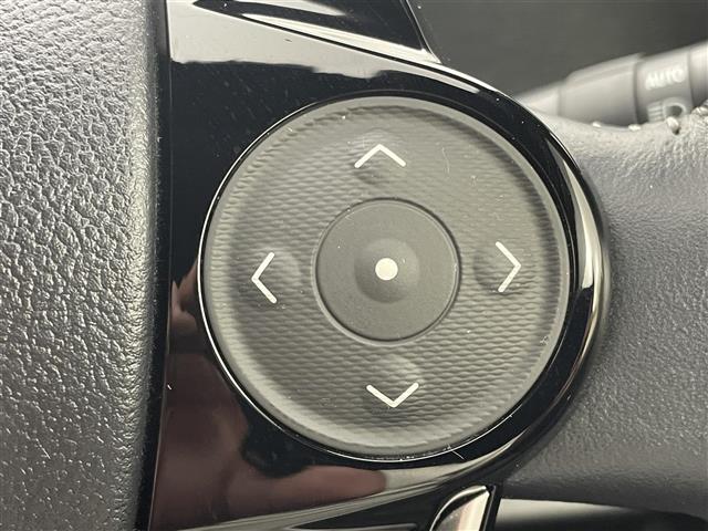 UZ0048407967_10_002.jpg