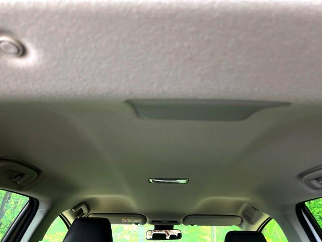 UZ0048201373_39_001.jpg