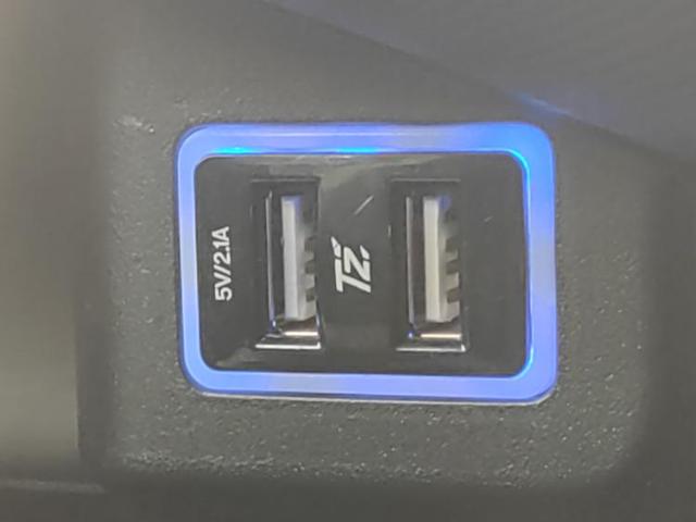 UZ0047857643_49_001.jpg