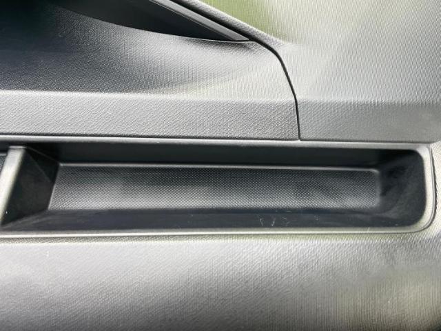 UZ0048229829_41_001.jpg