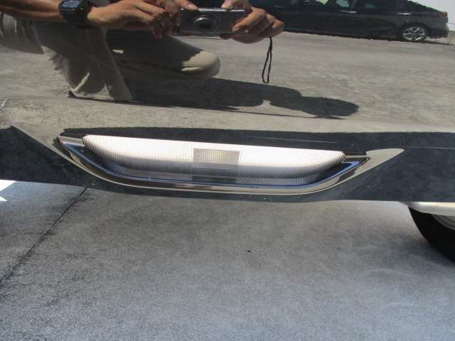 U00046537131_35_001.jpg