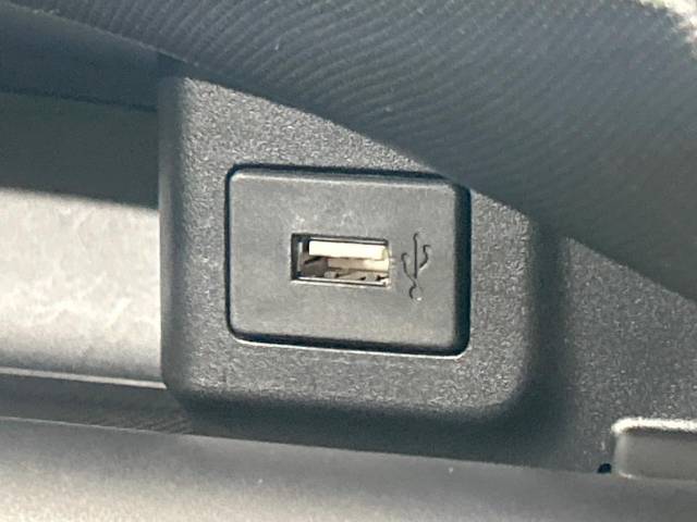 UZ0048265918_61_001.jpg