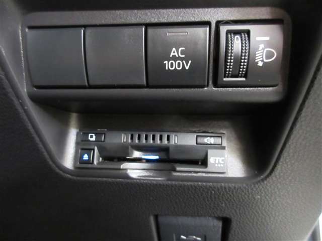 U00048284124_17_001.jpg
