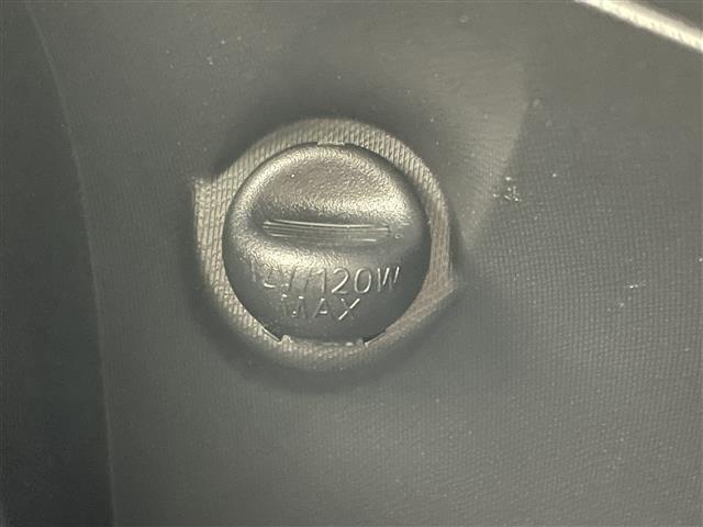 UZ0048107926_15_002.jpg