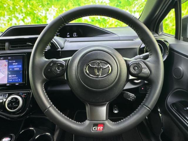UZ0048229727_15_001.jpg