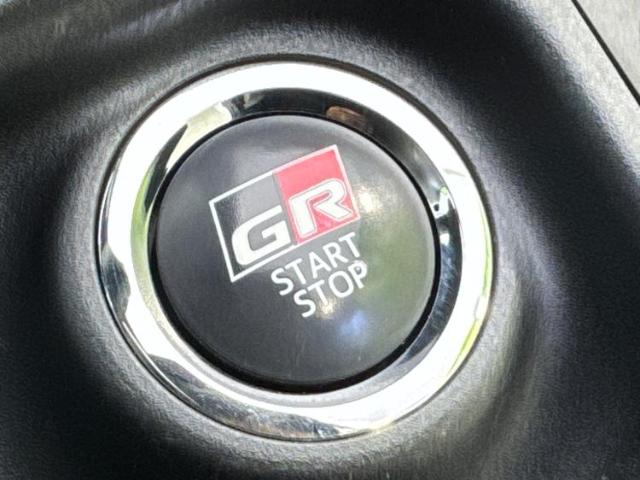 UZ0048229727_41_001.jpg