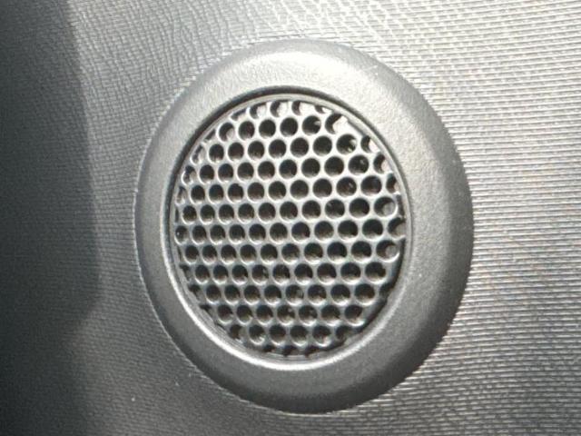 UZ0048229727_63_001.jpg